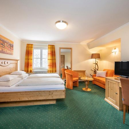 Kirchenwirt Hotell Strobl Exteriör bild