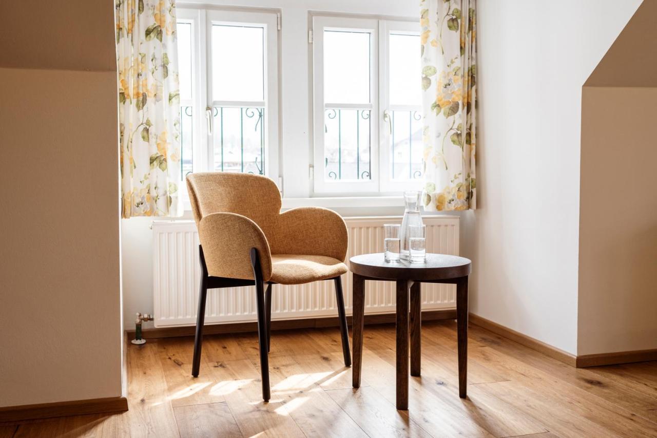 Kirchenwirt Hotell Strobl Exteriör bild